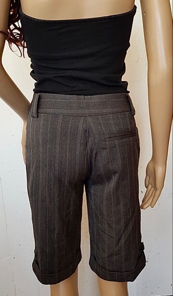 pantacourt gris en tweed de la marque Mim.