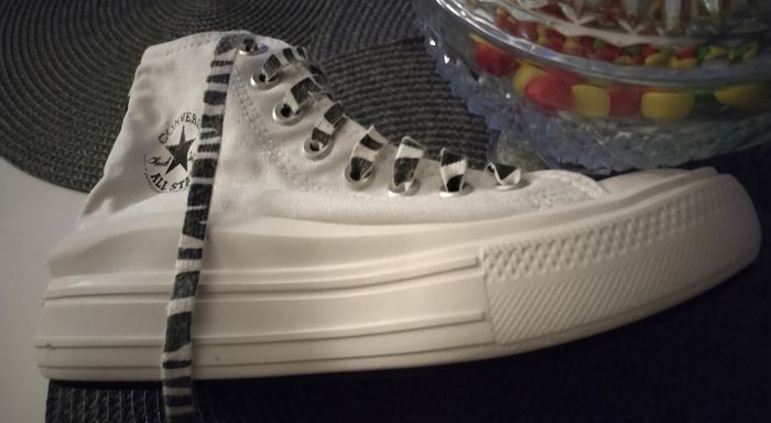 Baskets montantes "Converse Chuck Taylor All Star" en très bon état 👌🏻