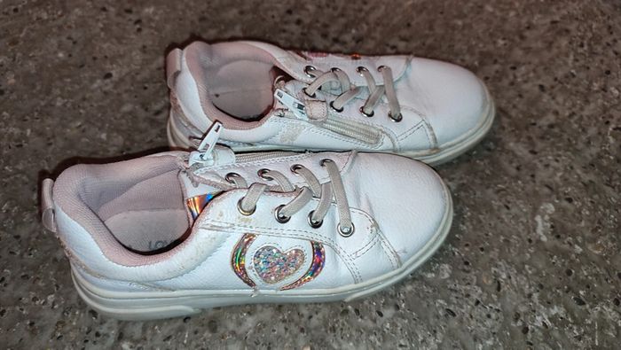 Chaussure a lacet