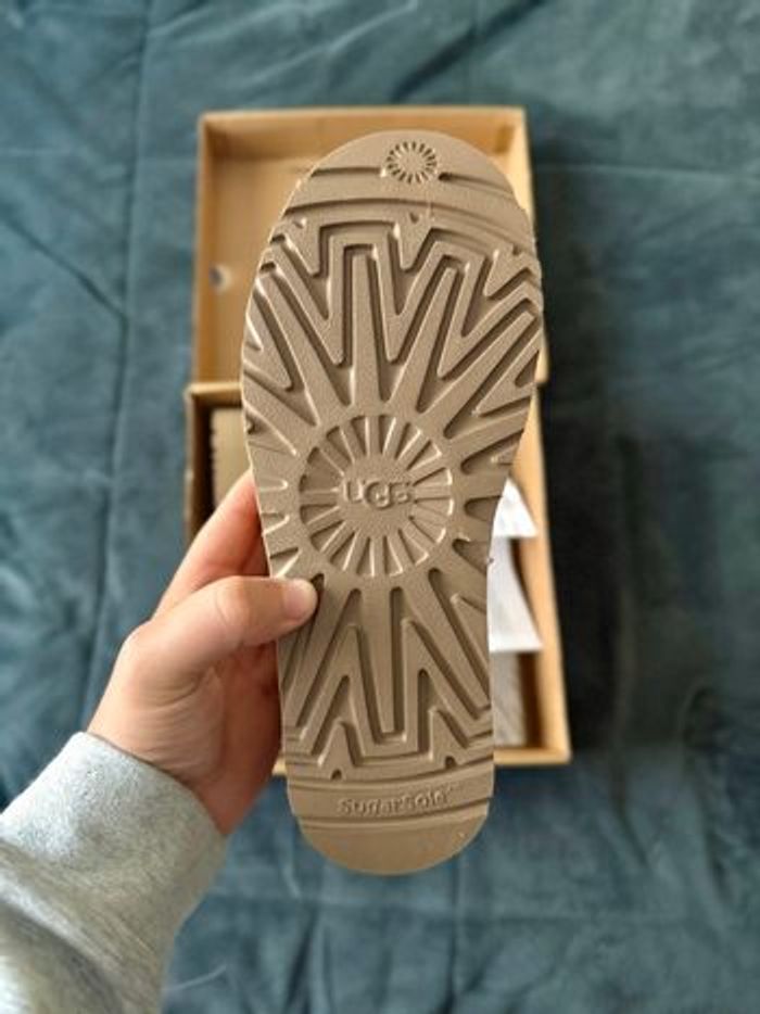 UGG Ultra Mini Platform – Chestnut – Taille 39 – 100% Authentiques - photo numéro 9