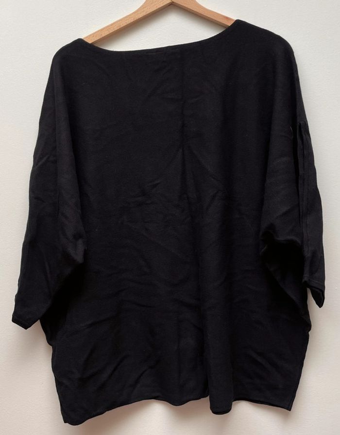 Pull noir - photo numéro 3