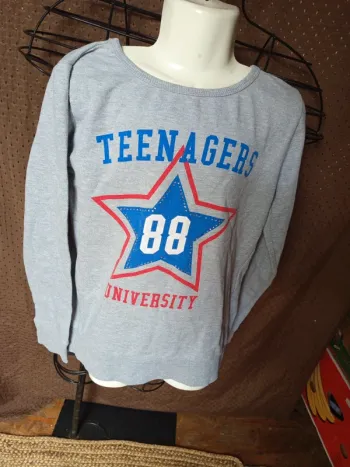 Pull imprimé étoile taille 12ans