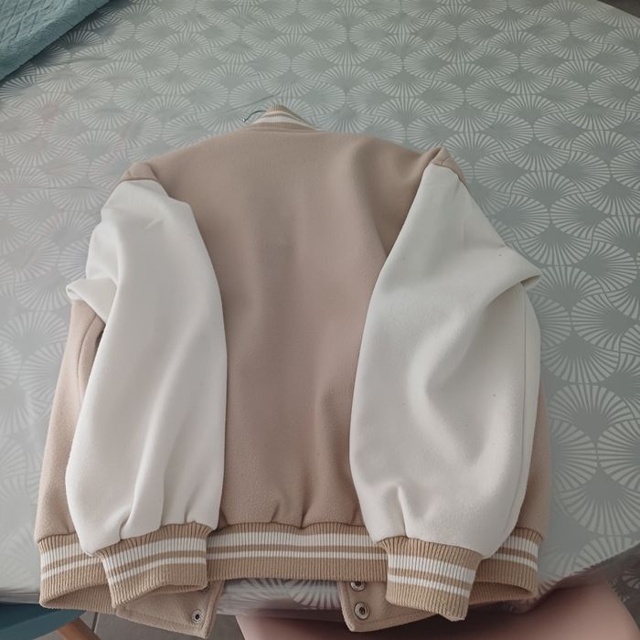 Veste beige et blanche - photo numéro 2