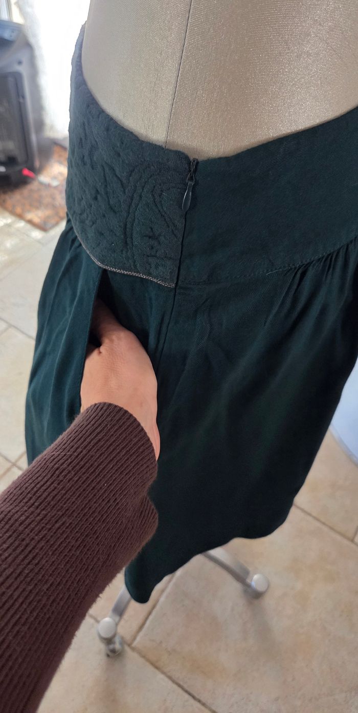 Jupe Promod vert sapin brodée taille haute fluide élégante T40 chic tendance - photo numéro 9