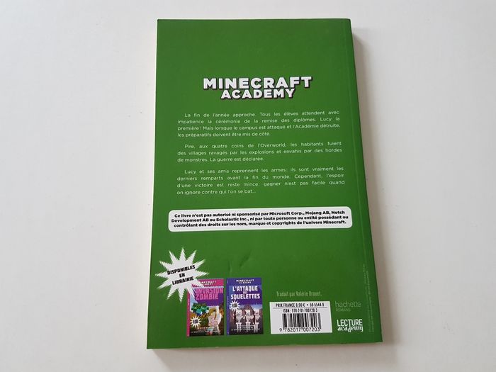 Livre Minecraft Academy La Guerre de l'Overworld Winter Morgan - photo numéro 2