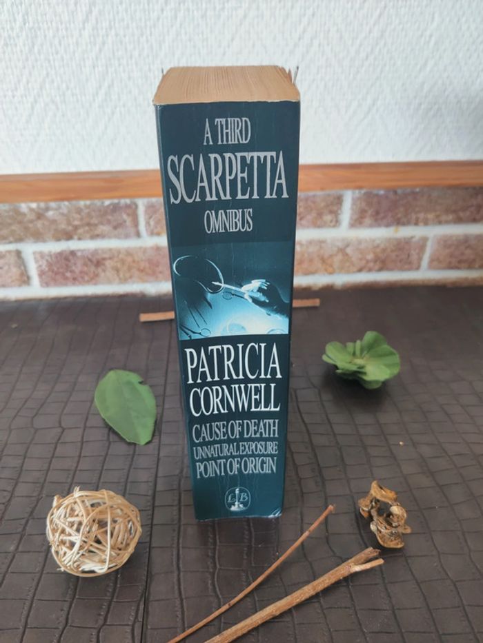 A third Scarpetta Omnibus - Patricia Cornwell - photo numéro 2