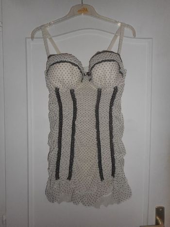 Nuisette + Jarretelles LA SENZA Blanche et Noire T 42E