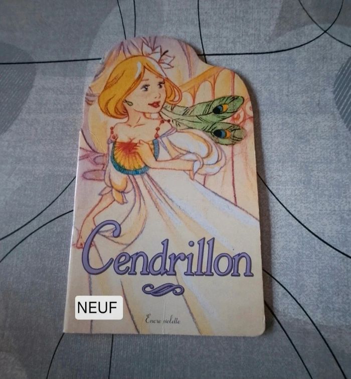 Lot livres de  contes de dessins animés NEUFS pour enfants - photo numéro 6