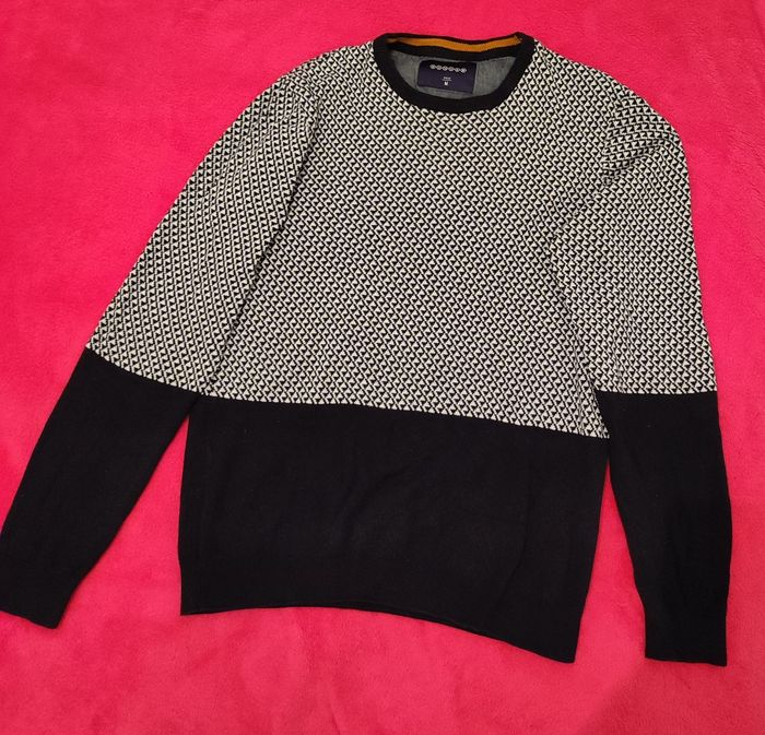 Pull noir et blanc