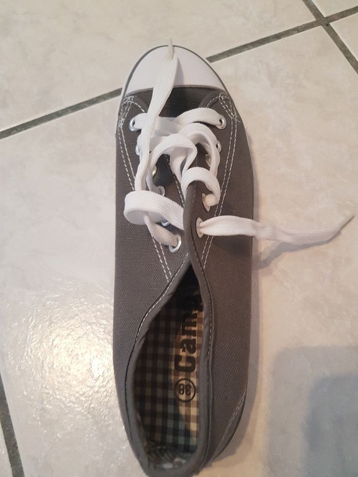 Chaussures type converse - photo numéro 3