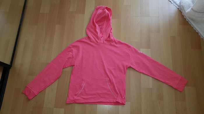 Tee-shirt avec capuche okaïdi 8ans