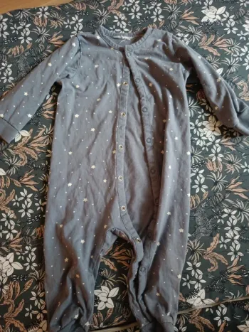 Pyjama manches longues bleu étoiles H&M 68cm