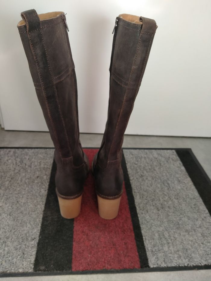 Paire de bottes - photo numéro 2