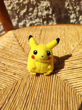 Peluche doudou vintage Pikachu pokémon A