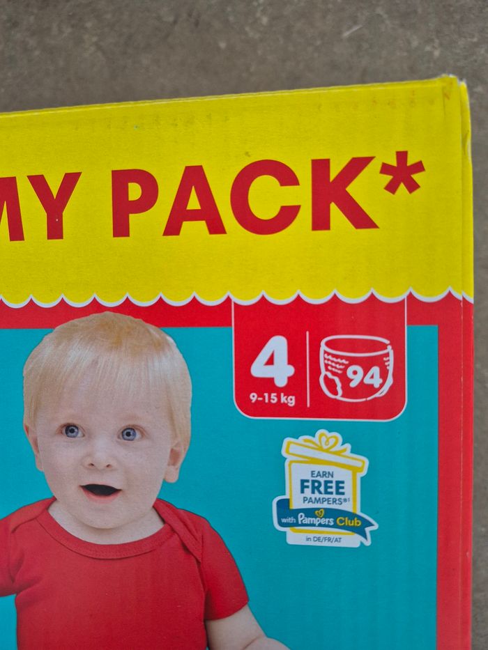 Couche-culotte Pampers - photo numéro 3