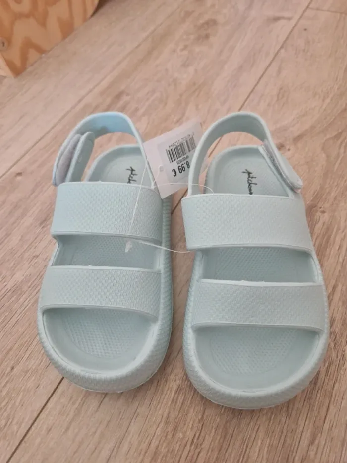 Sandales Confortables enfant été, neuf, 26/27