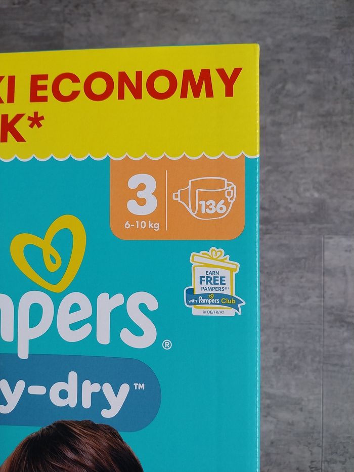 Carton de couches pampers baby dry taille 3 136 couches - photo numéro 2