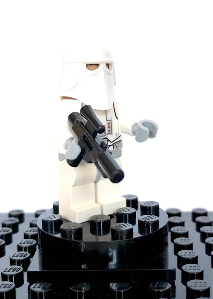 LEGO Star Wars épisode V - Snowtrooper - photo numéro 3