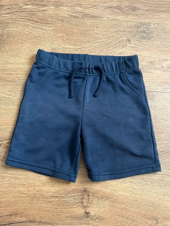 Short Primark 24/36 mois