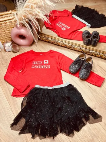 Taille 5 ans tenue 2 pièces fille Kiabi Charlie et prune rouge noir et argenté * tulle * 🩷