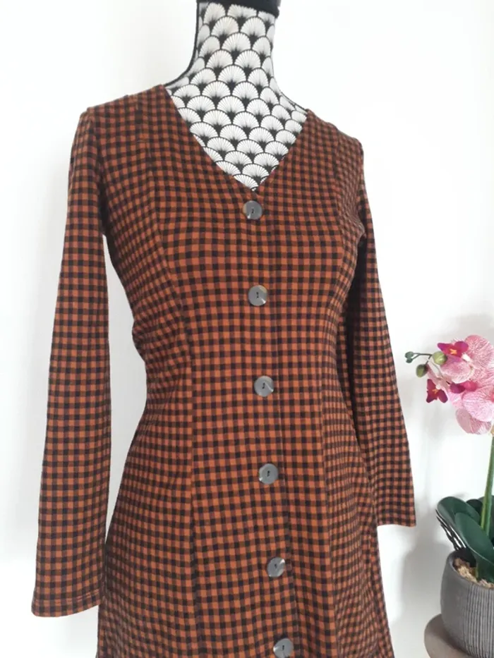 Jolie robe taille S - photo numéro 2