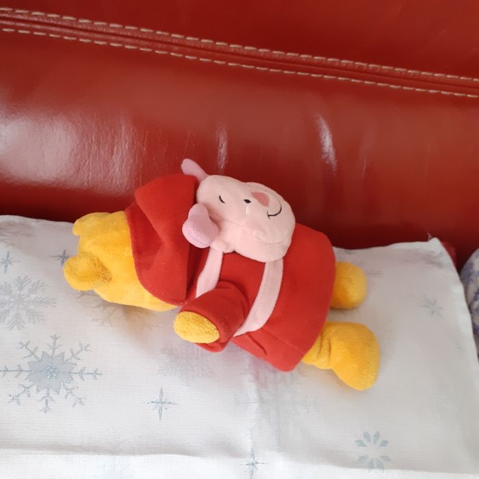 Peluche-doudou Winnie l'ourson avec sac à dos Porcinet - photo numéro 6
