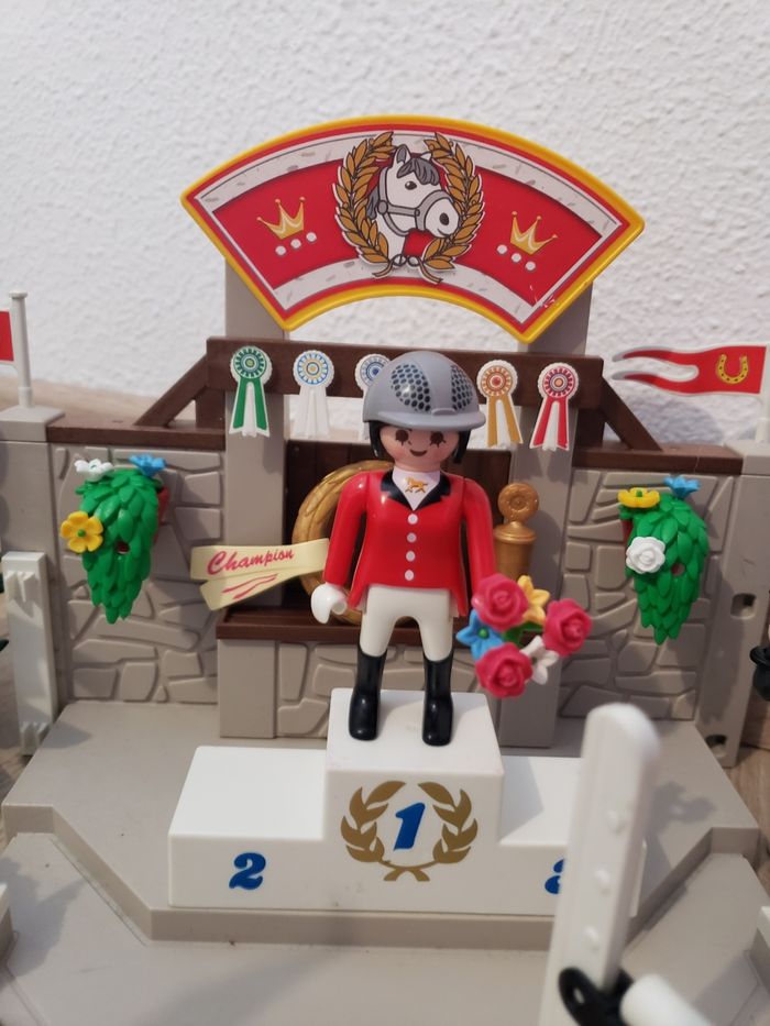 Piste d'obstacles hippiques - photo numéro 2