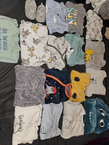 Lot de 16 pyjamas 3 mois + chausson
