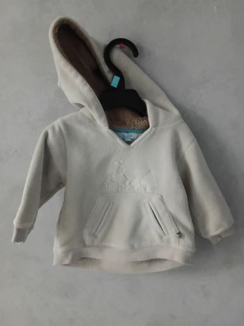 Pull à capuche  tex 6mois