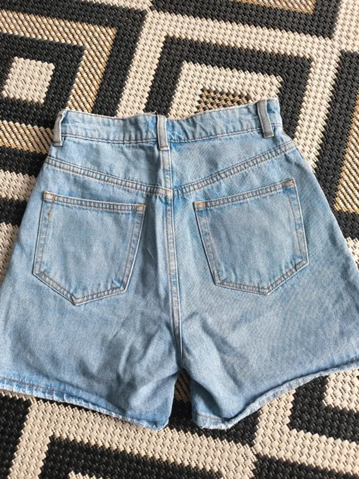 Short en jean bleu clair – Femme – Taille 32 - photo numéro 2