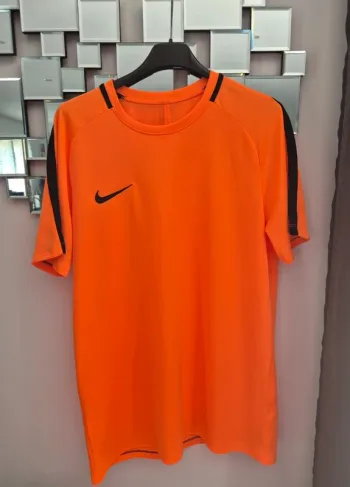 Tee-shirt Nike Dri Fit taille M
