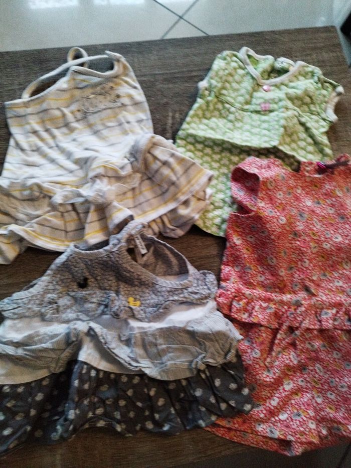 Lot de 3 robes été et 1 combishort