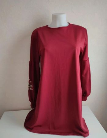 Robe bordeau manches longues broderie