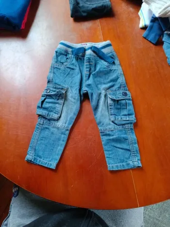 Enfant 193- jeans, exposure, 12 mois