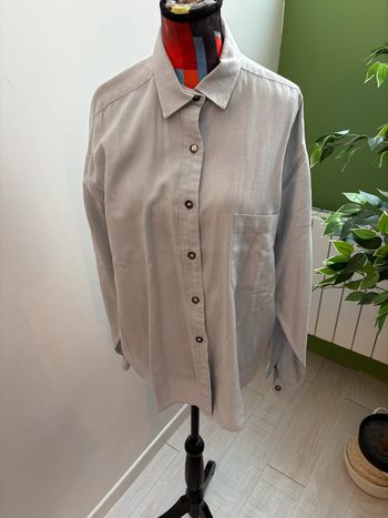 Chemise Emmanuelle du Gardin Taille 44 couleur bleu clair