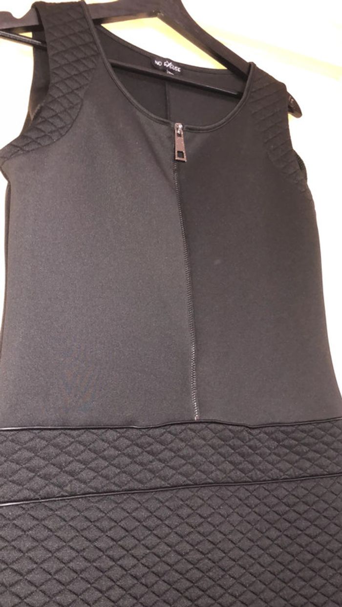 Robe noire - photo numéro 3