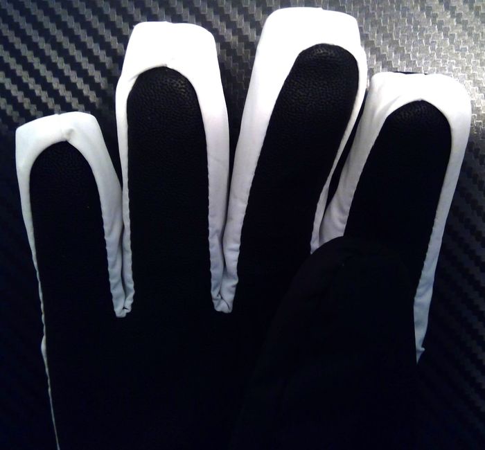 Gants de ski neufs en 8 ans - photo numéro 2