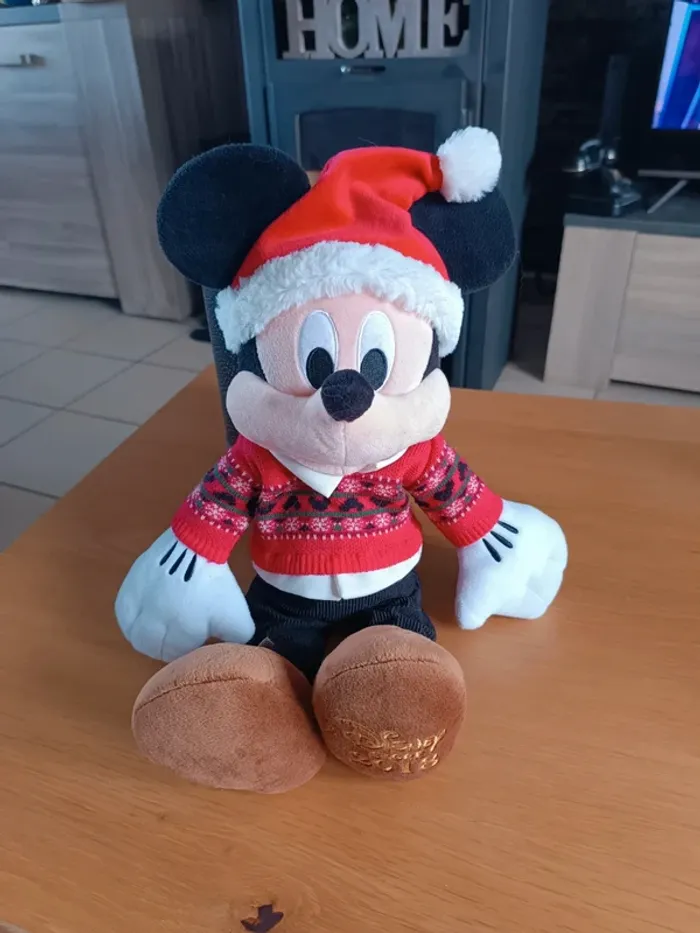 Peluche Mickey Noël Disney 2018 authentique