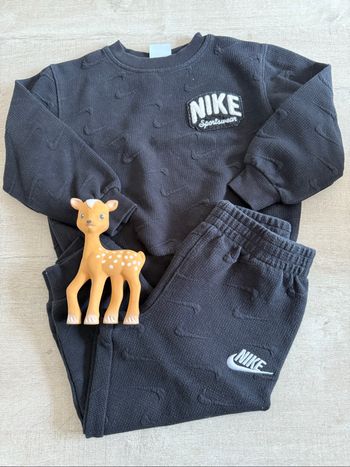 Ensemble Nike