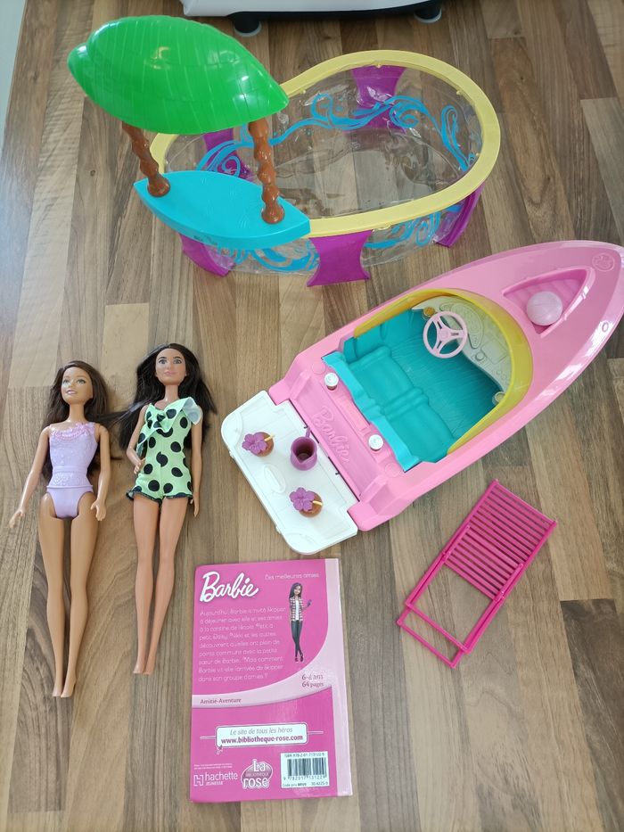 Lot barbie - sortie à la plage entre amies - piscine bateau 2 Barbie 1 livre - photo numéro 7