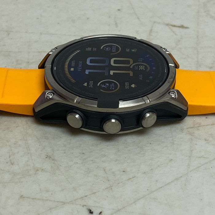 Montre connectée Garmin fenix 8 47 mm AMOLED saphir titane orange étincelant graphite - photo numéro 4