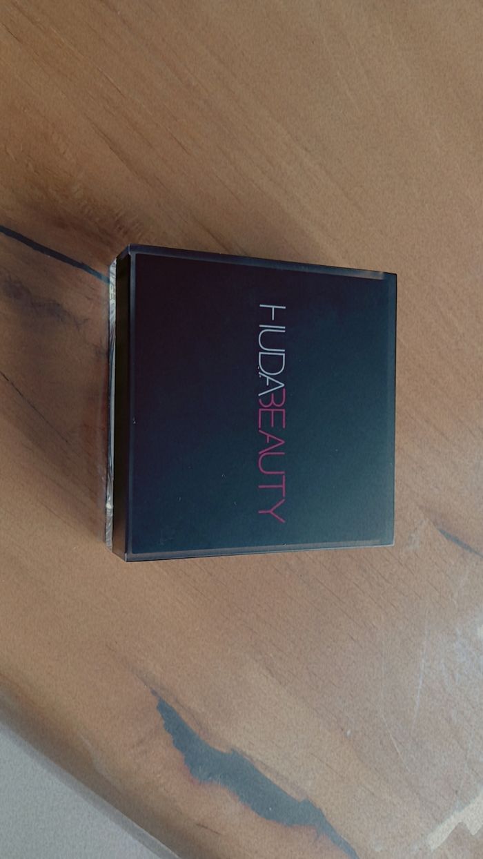 Bronzer huda beauty