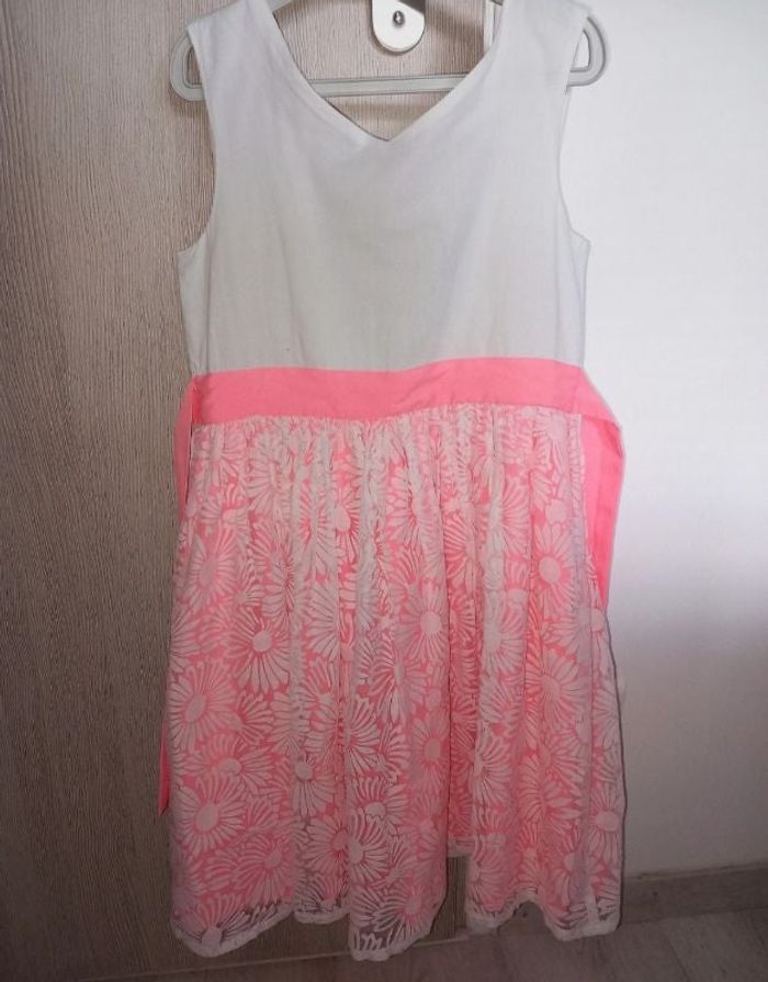 Jolie robe flashy 8ans