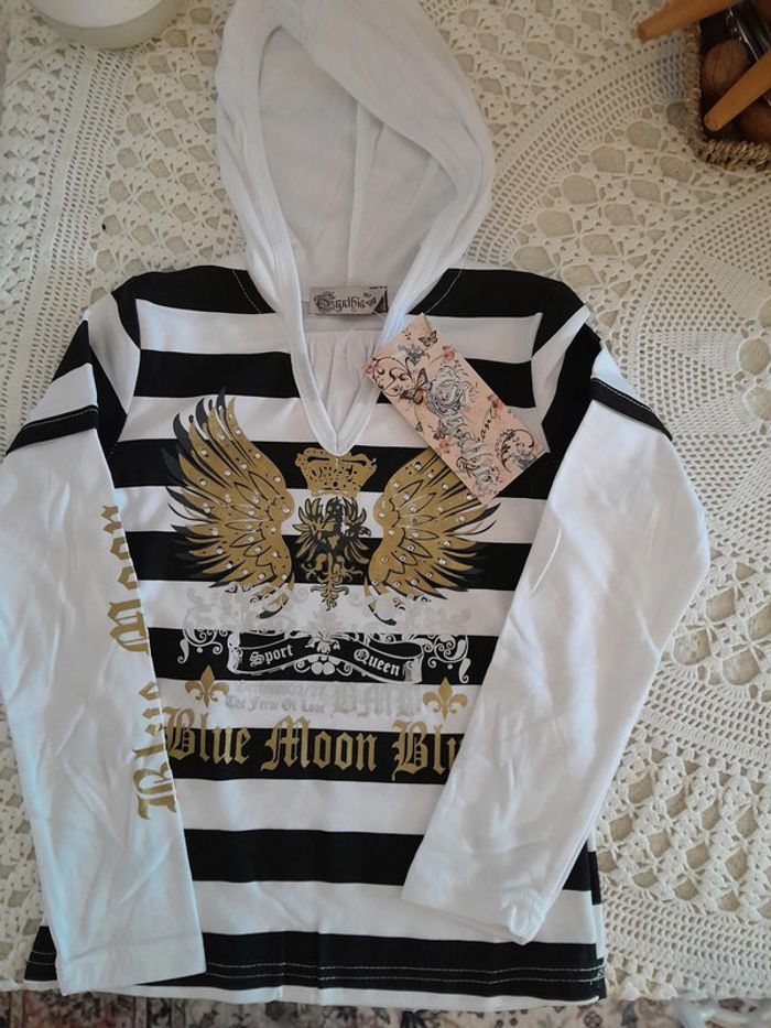 T-shirt avec capuche fille, Marque Agathia, 6ans