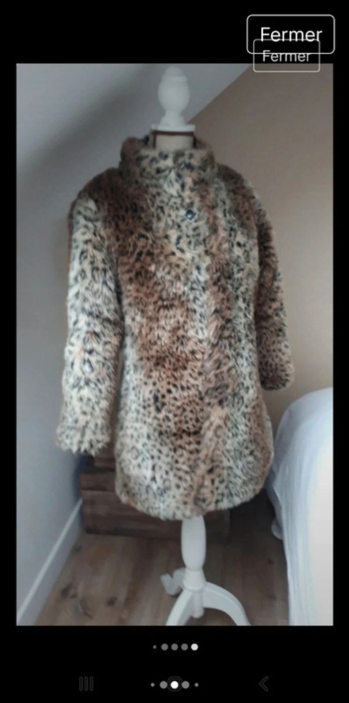 Manteau réversible marron
fausse fourrure léopard Kenzo ; - photo numéro 3