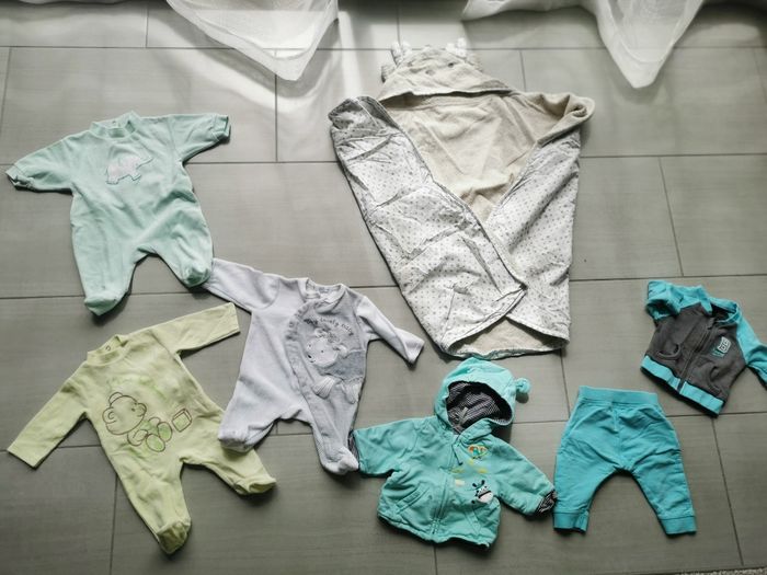 Lot vêtements garçon 1 mois
