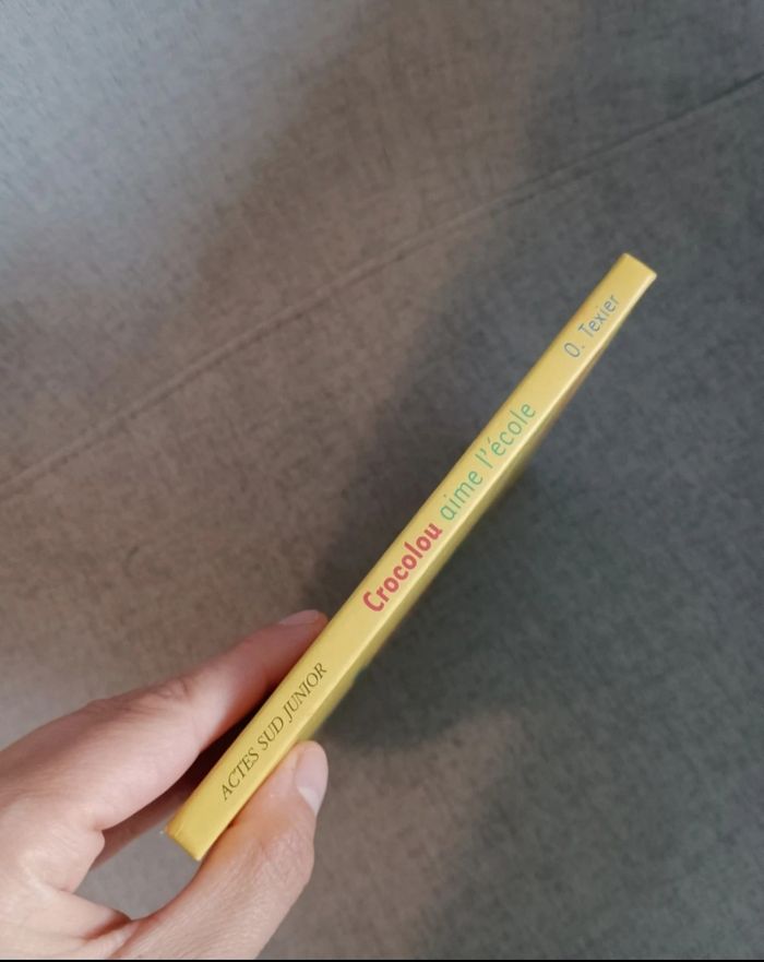 Livre rigide crocolou aime l'école - photo numéro 2