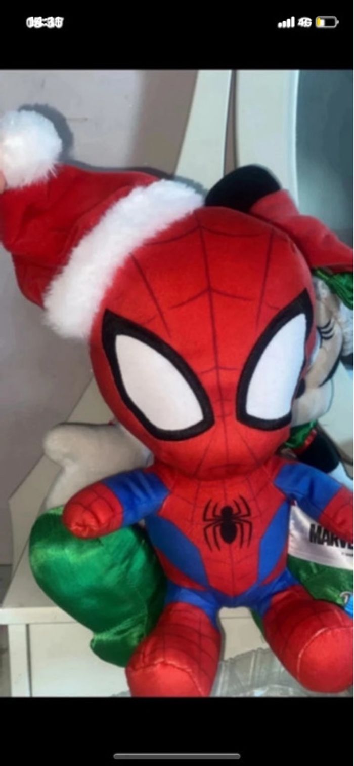 Peluche toute douce Spiderman Marvel Noël - photo numéro 2