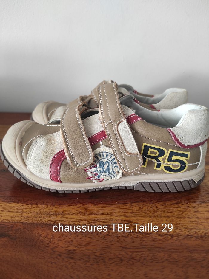 Chaussures a scratchs