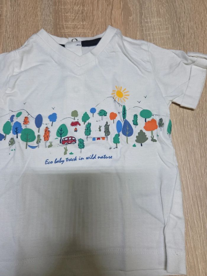 Tee-shirt 🌸 6 mois - photo numéro 2